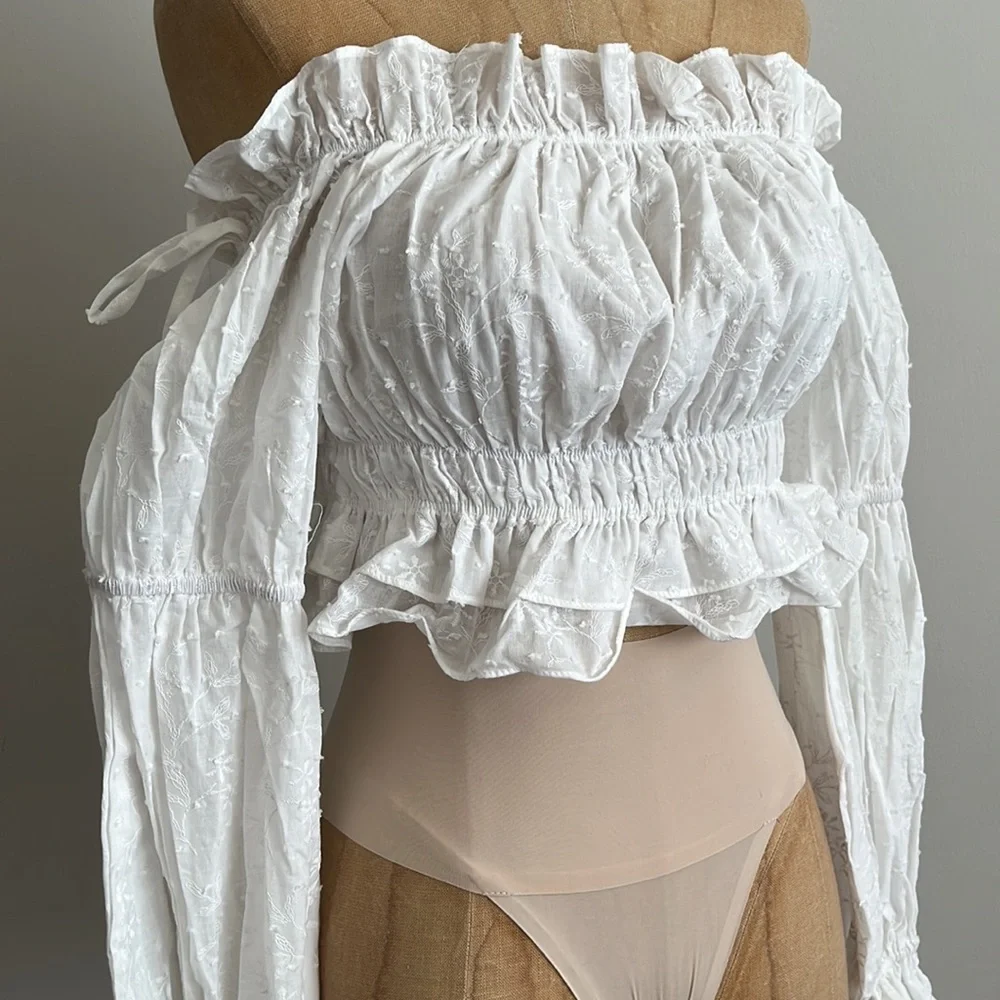 Showpo Crop Top - Picture 2 of 4